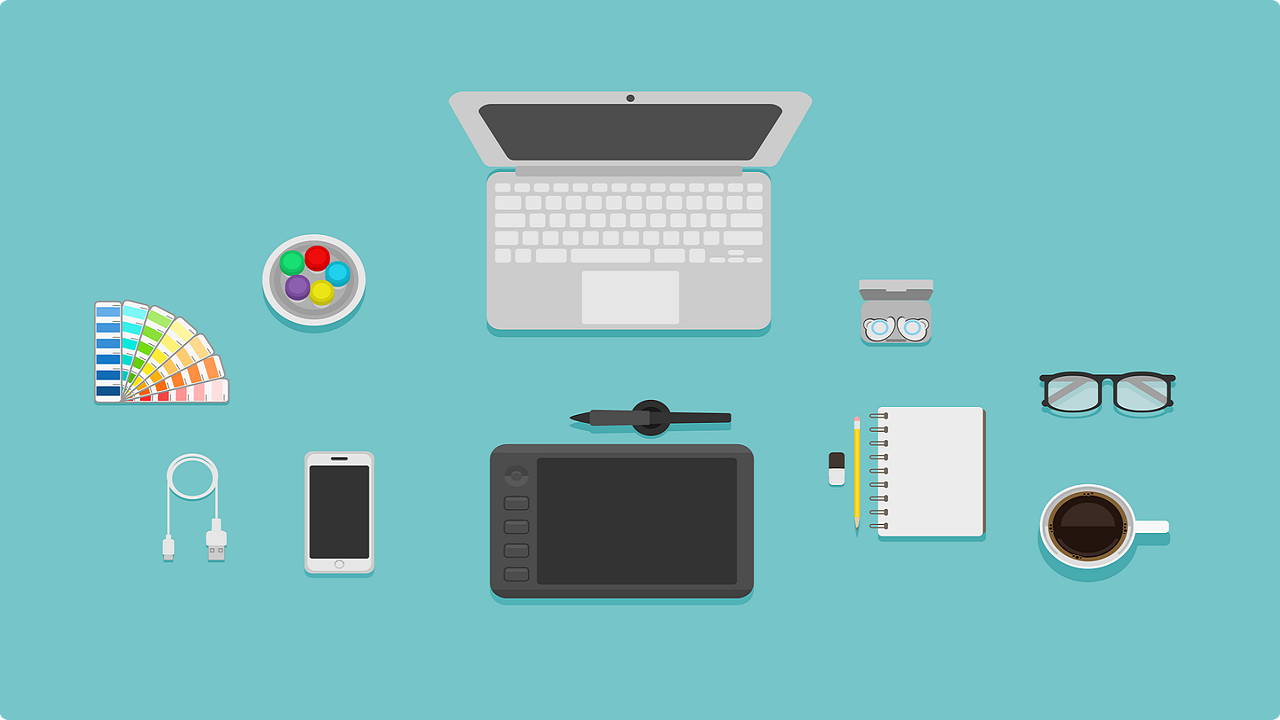 Being a good graphic designer implies having a wide range of software knowledge and going beyond the basic ones.