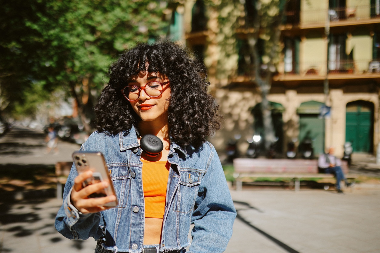 Best Side Hustles 2025: How to Earn Extra Income Without Quitting Your Job